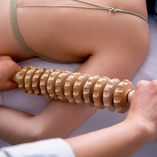 Rouleau de massage bois bras