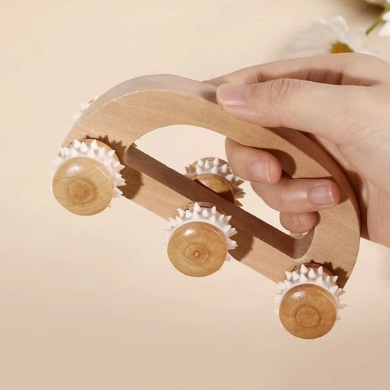 rouleau de massage en bois pour detente