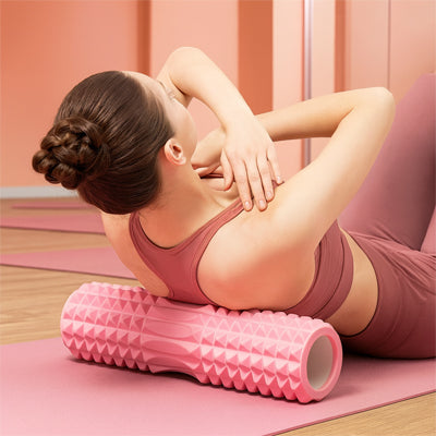 rouleau massage dos femme